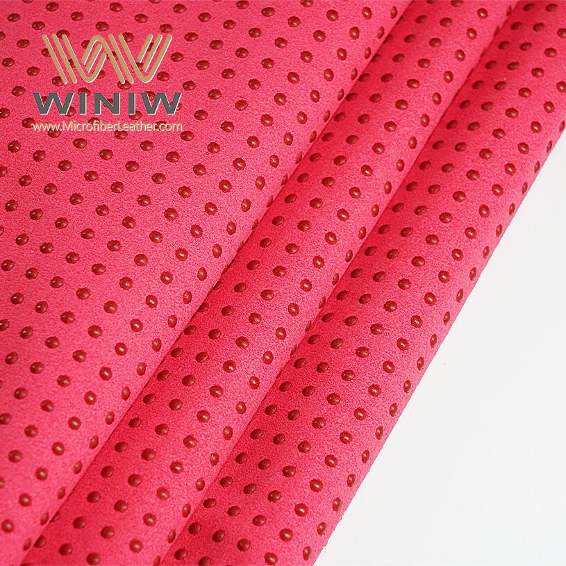 The material is also lightweight and breathable, ensuring you don't overheat or sweat on long rides