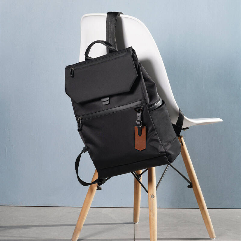 PUWaterproof Sofa Fabric Exportersynthetic leather is an ideal material for backpacks due to its durability, flexibility, and water resistance