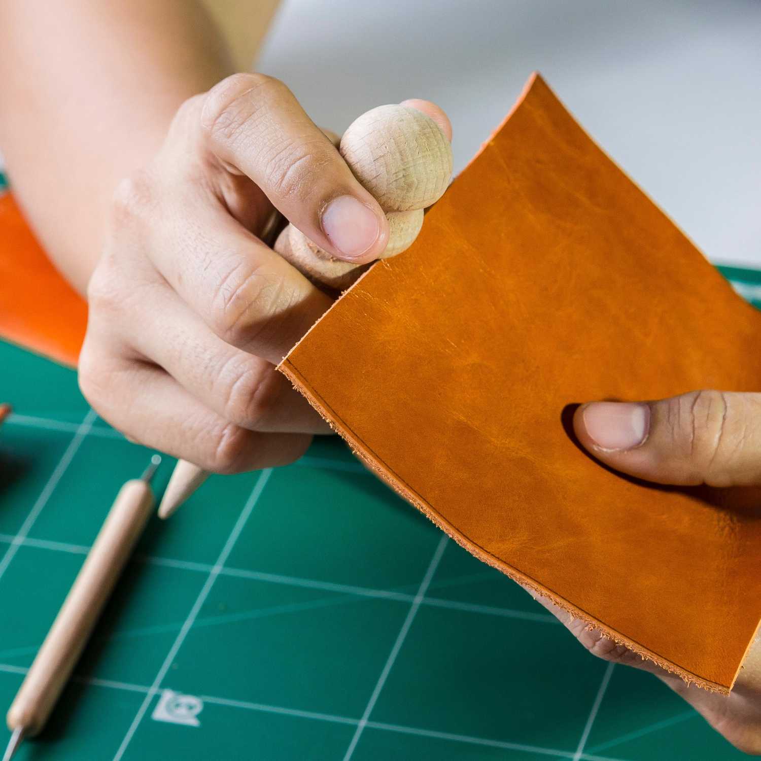 An application scenario or product detail of 10 ounce leather - Image 7