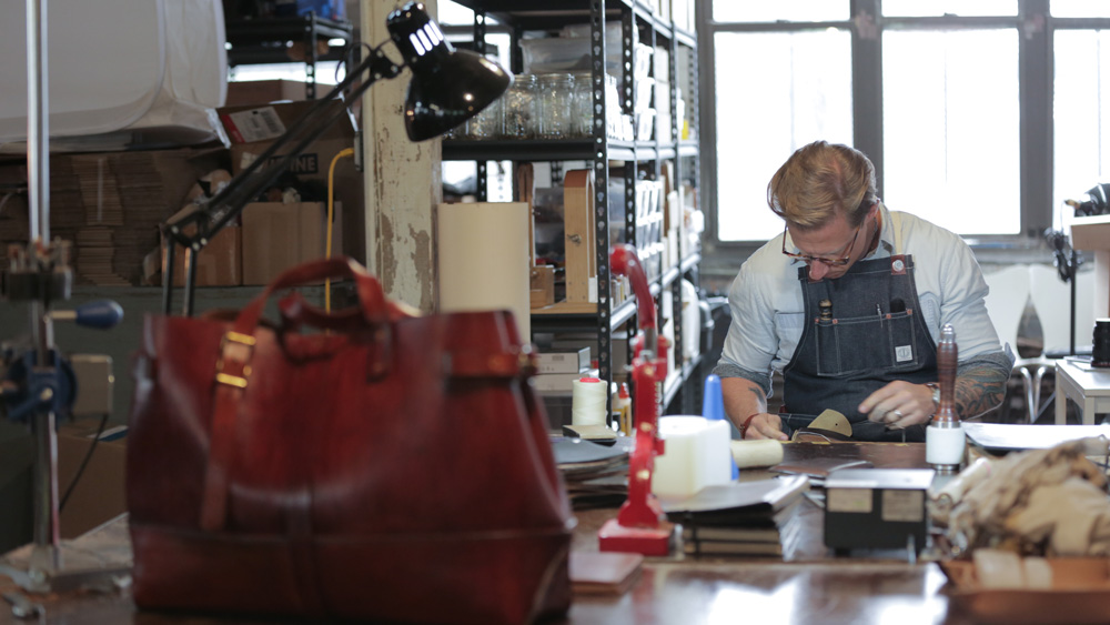 An application scenario or product detail of american leather company - Image 10