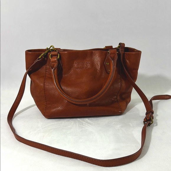An application scenario or product detail of american leather company - Image 14