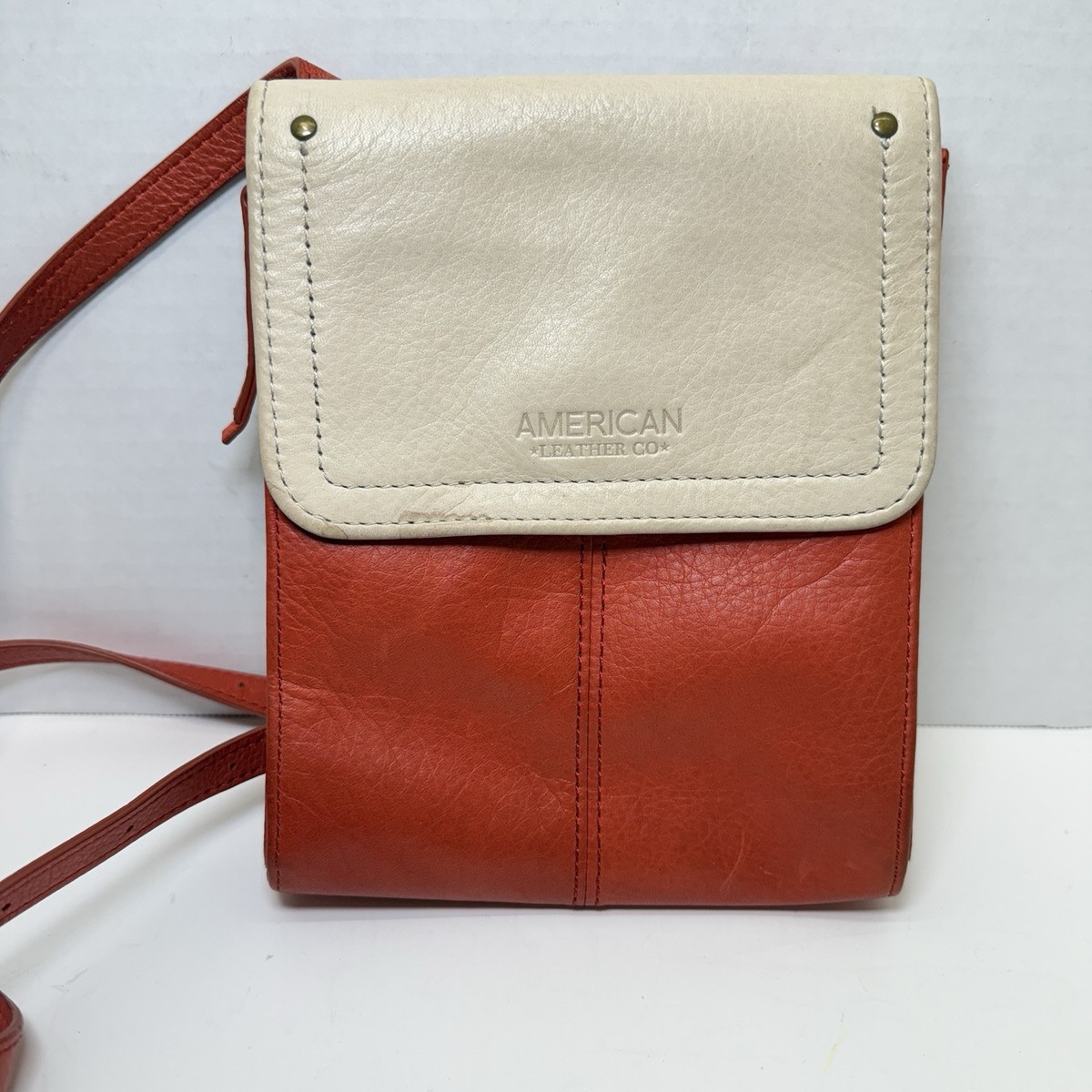 An application scenario or product detail of american leather company crossbody - Image 15