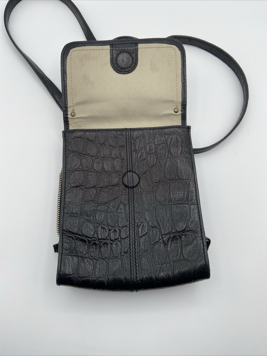 An application scenario or product detail of american leather company purse - Image 16