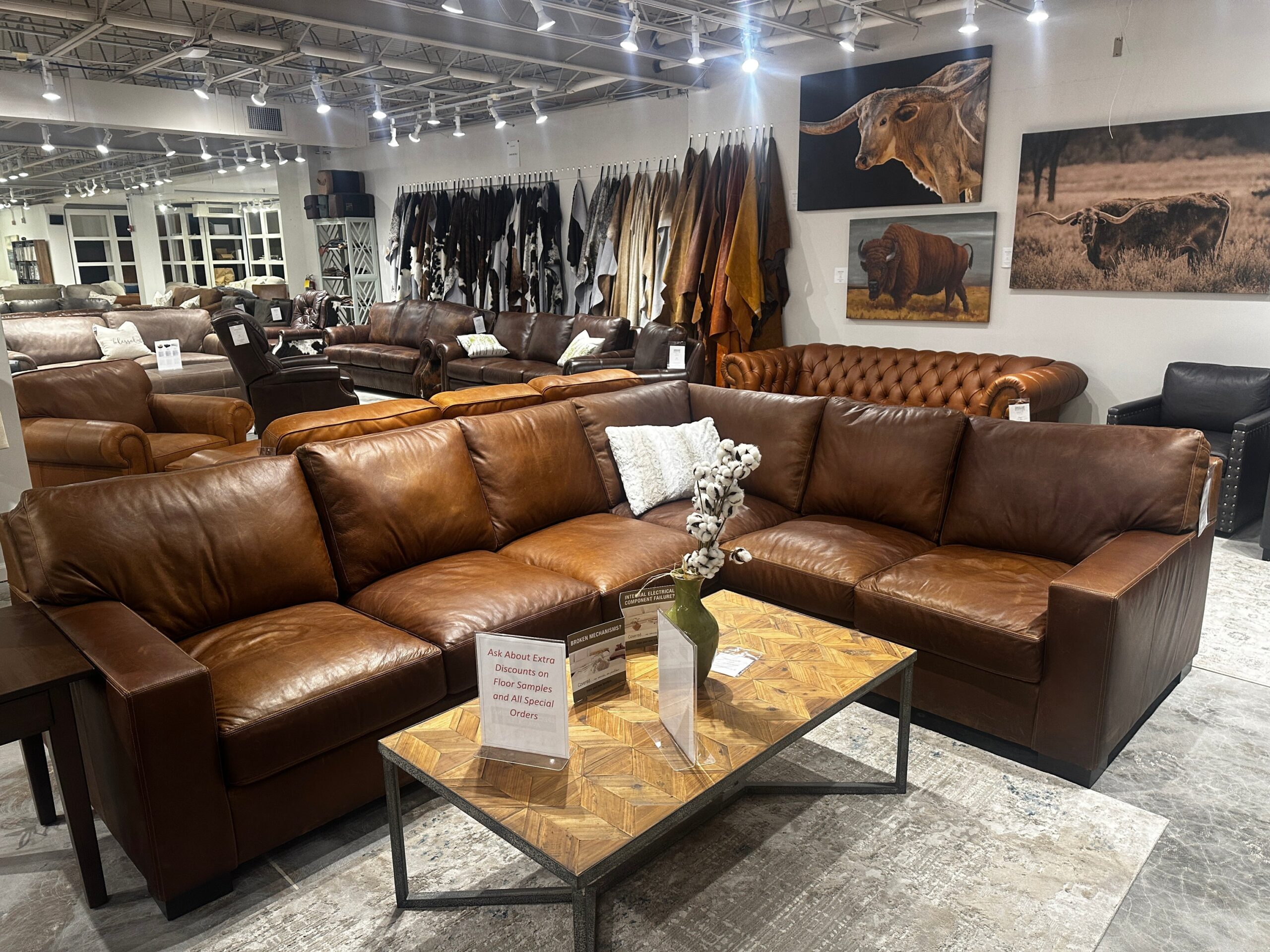 An application scenario or product detail of american leather factory outlet - Image 4