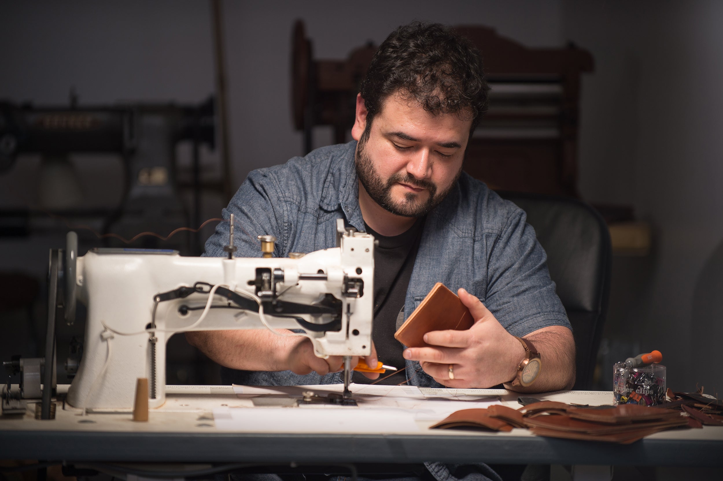 An application scenario or product detail of ashland leather company - Image 15