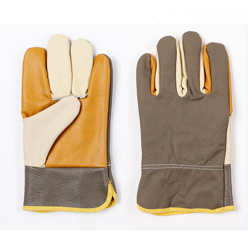 An application scenario or product detail of bulk leather gloves - Image 15