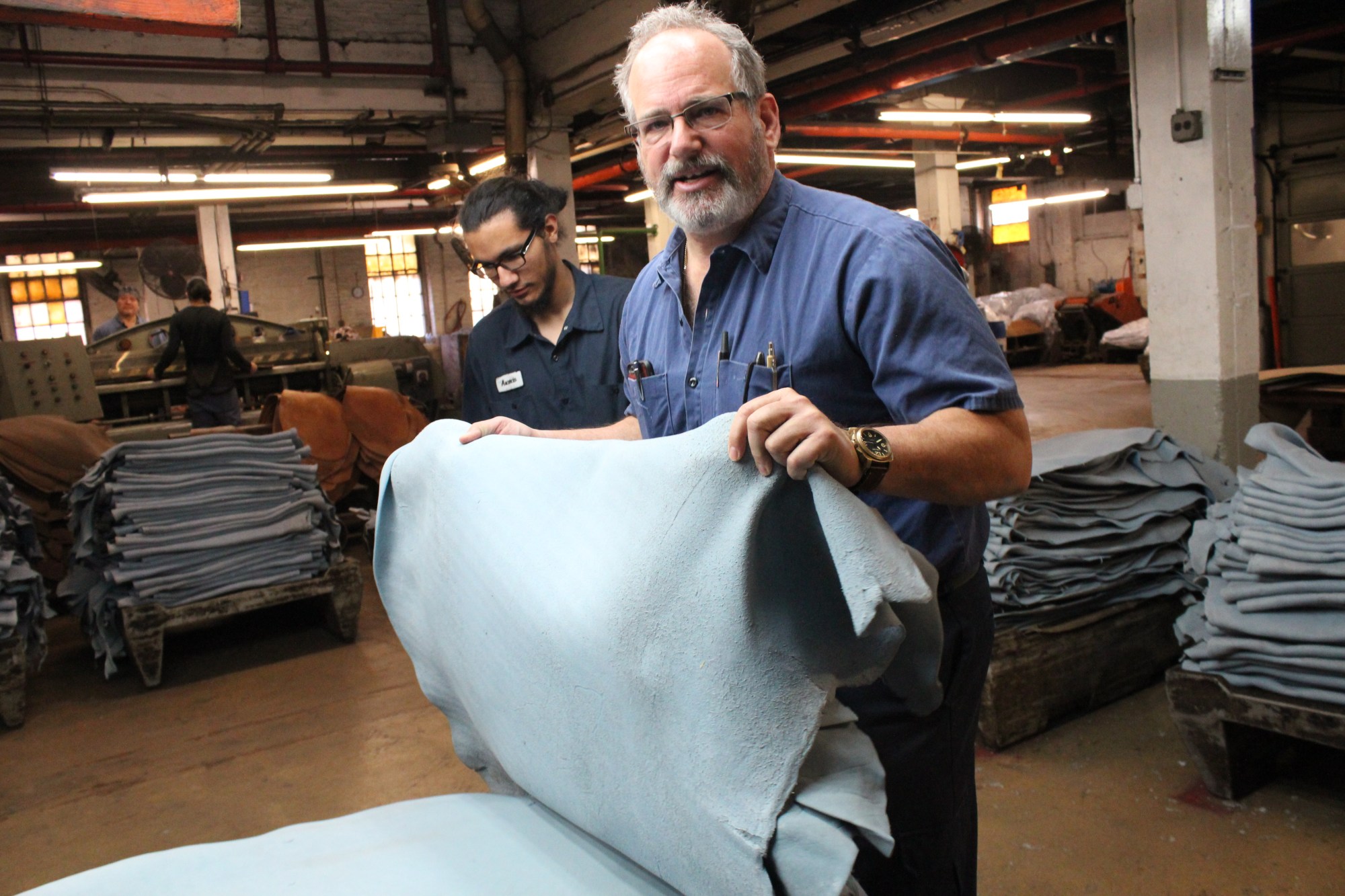 An application scenario or product detail of chicago leather company - Image 3
