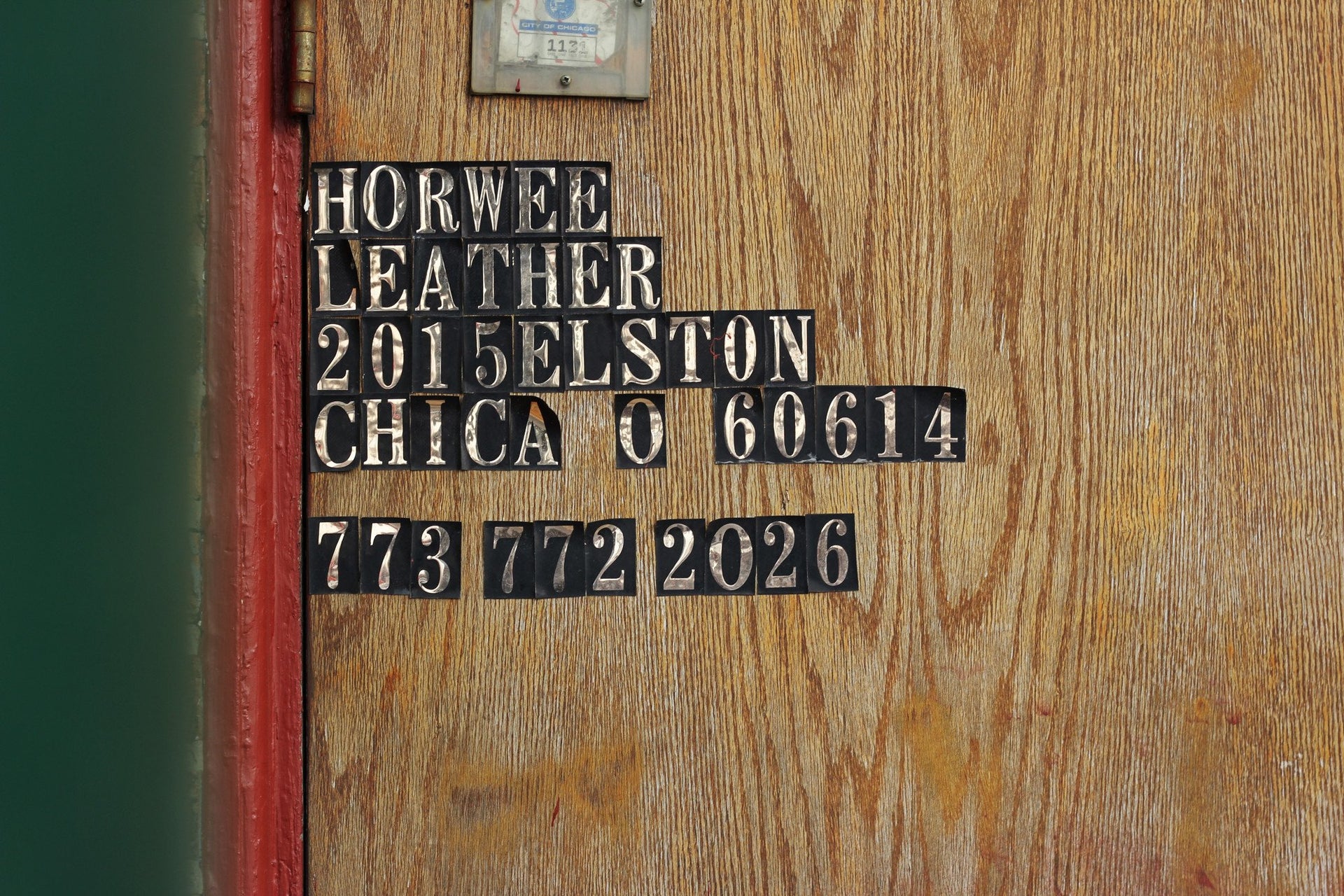 An application scenario or product detail of chicago leather company - Image 18