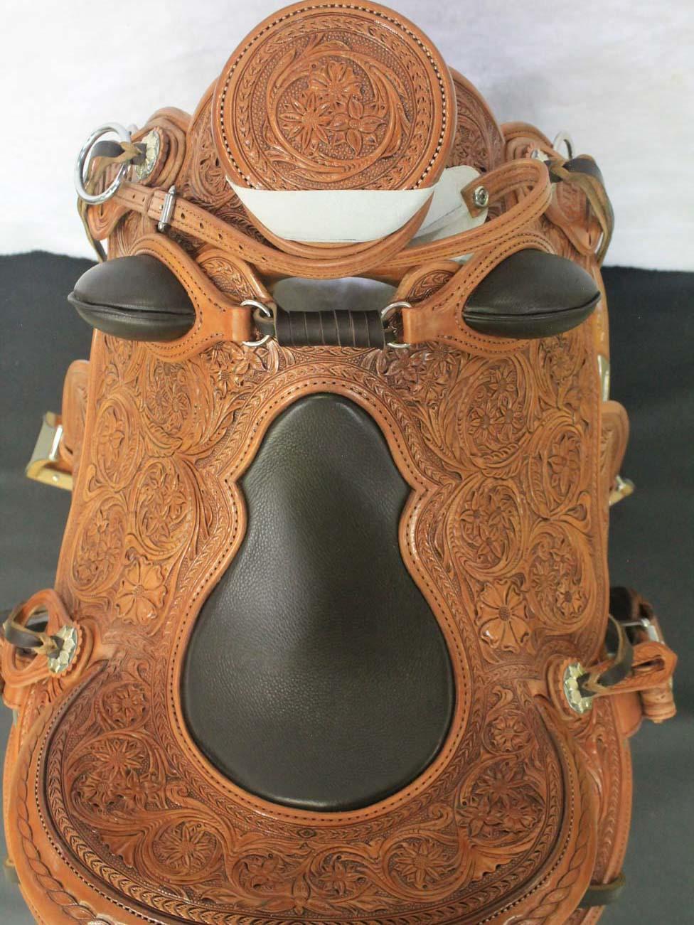 An application scenario or product detail of colorado leather company - Image 2