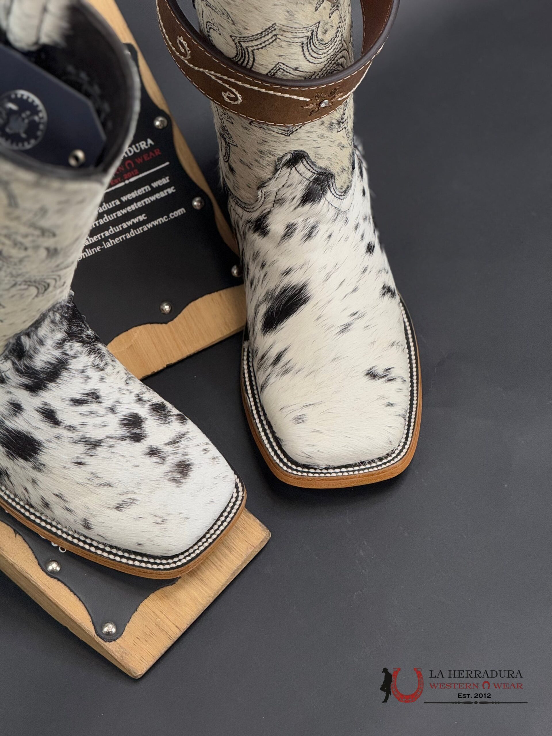 An application scenario or product detail of cowhide shoes women's - Image 4