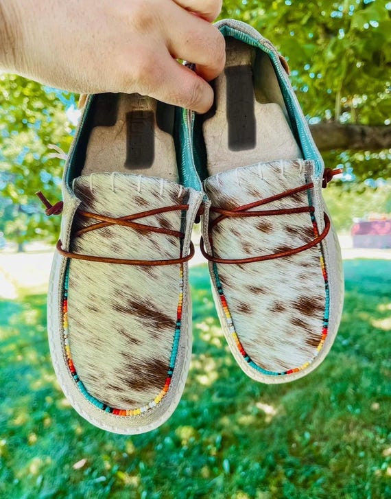 An application scenario or product detail of cowhide shoes women's - Image 8