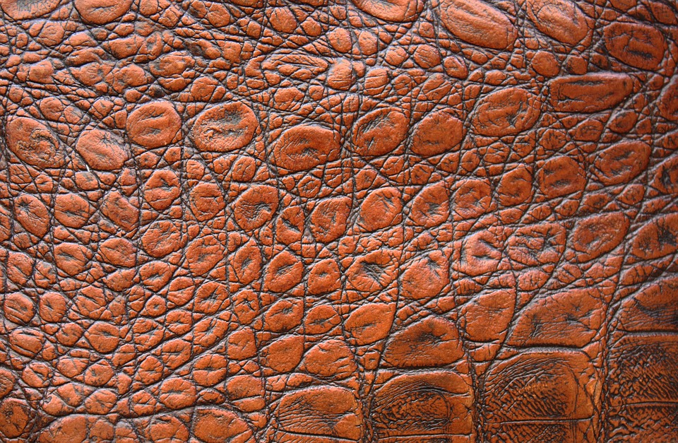 An application scenario or product detail of cracked leather - Image 9