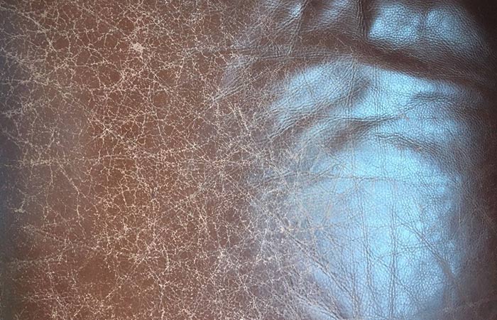 An application scenario or product detail of cracked leather - Image 12