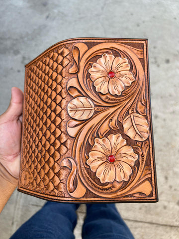 An application scenario or product detail of crazy cowboy custom leather - Image 4