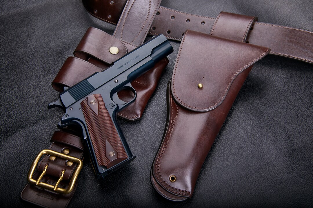 An application scenario or product detail of custom 1911 holsters leather - Image 7