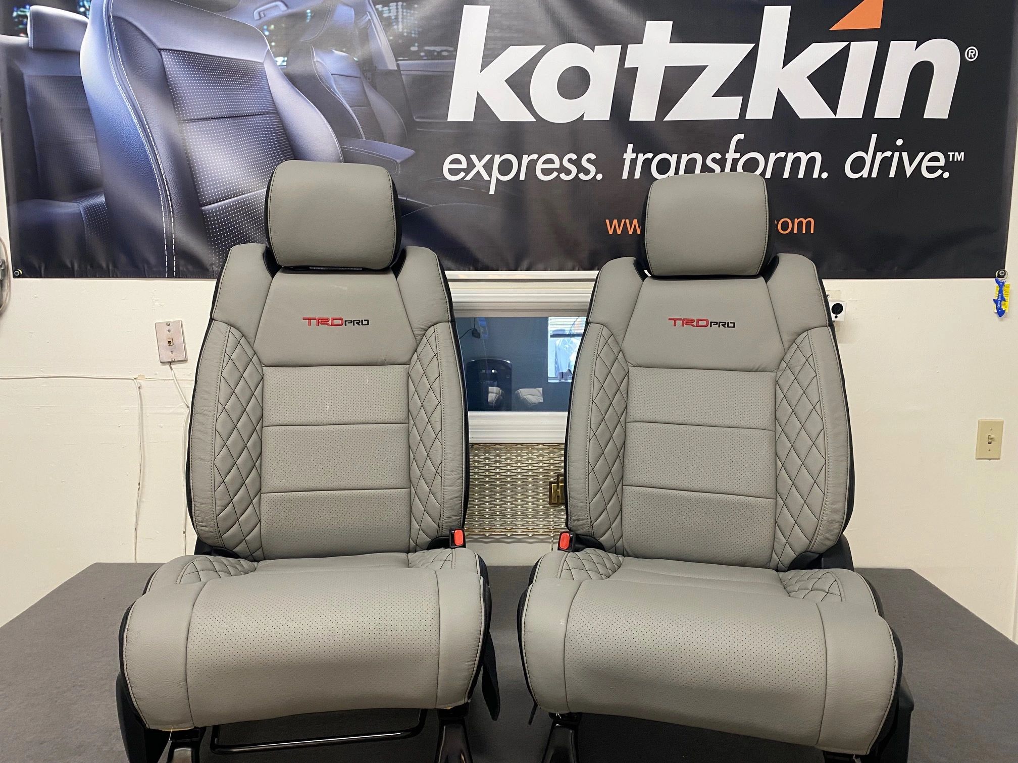 An application scenario or product detail of custom auto leather seats - Image 20