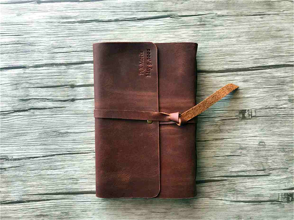 An application scenario or product detail of custom embossed leather journal - Image 19