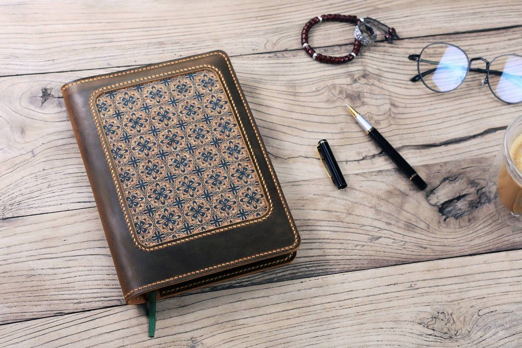 An application scenario or product detail of custom embossed leather journal - Image 21