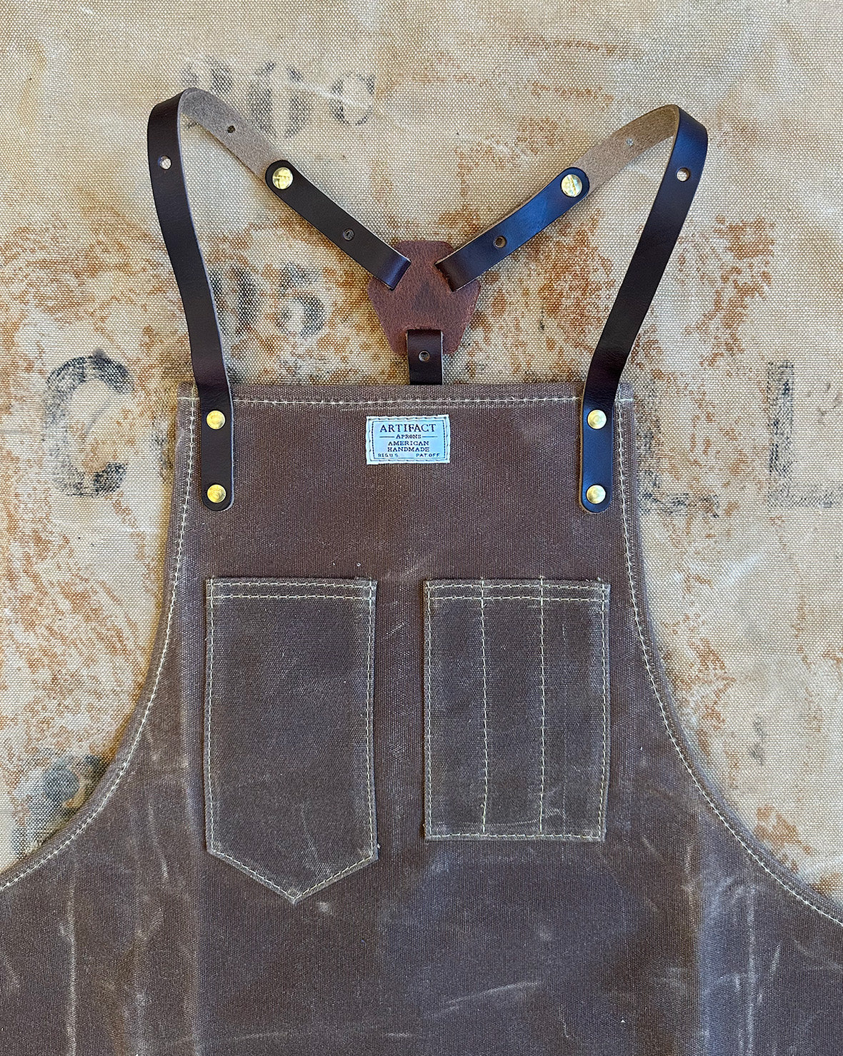 An application scenario or product detail of custom leather apron - Image 11