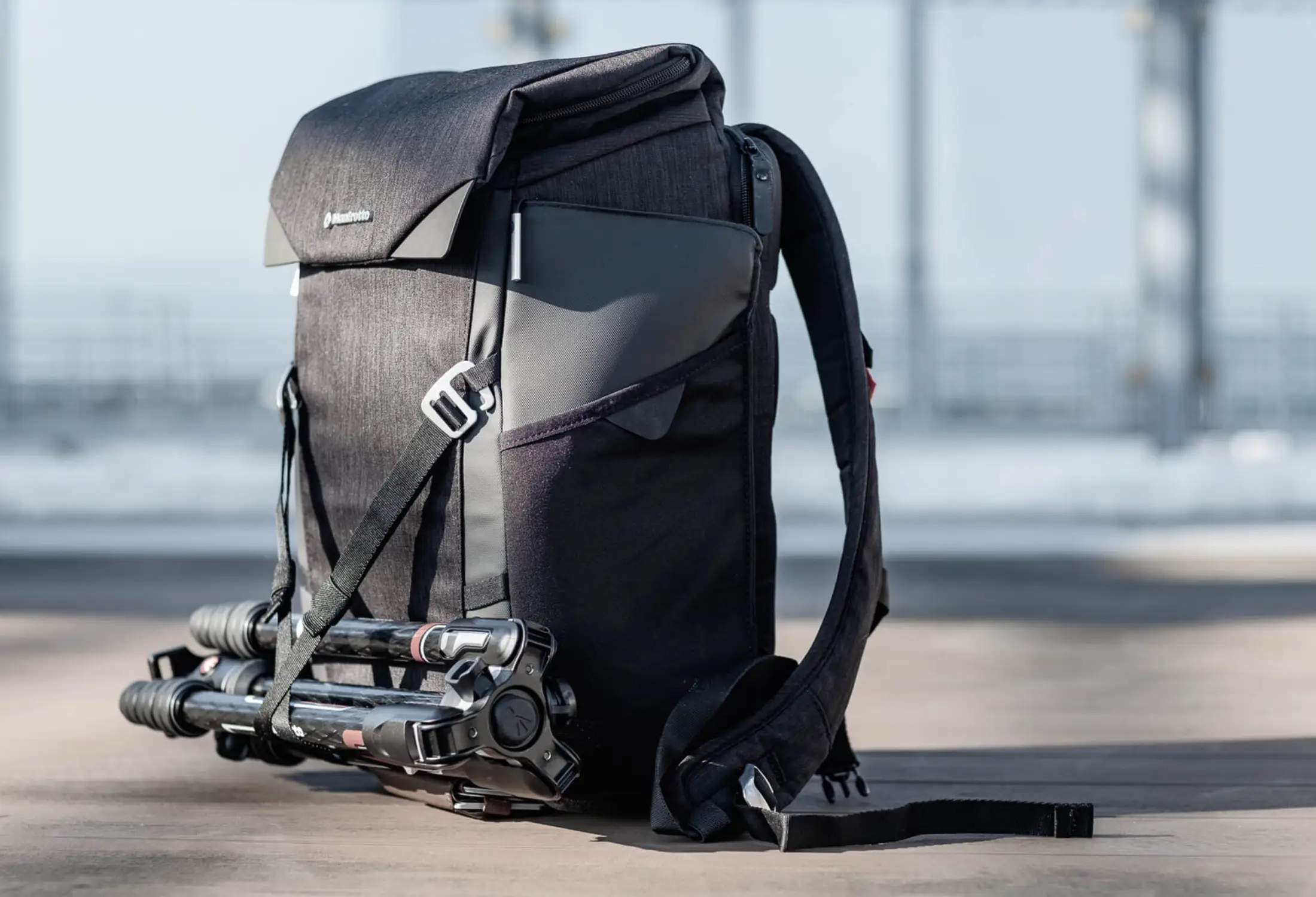 An application scenario or product detail of custom leather backpack - Image 14