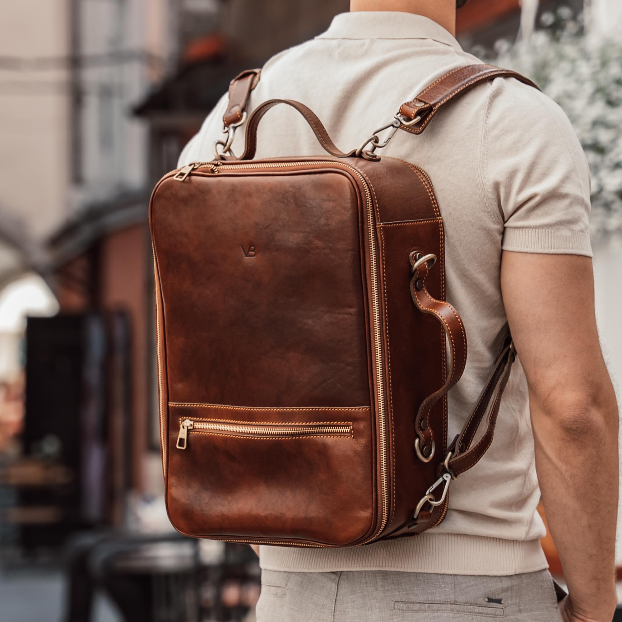 An application scenario or product detail of custom leather backpack - Image 21