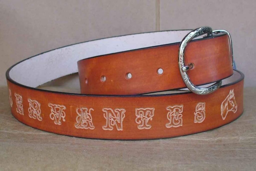 Featured image for the custom leather belt makers near me guide