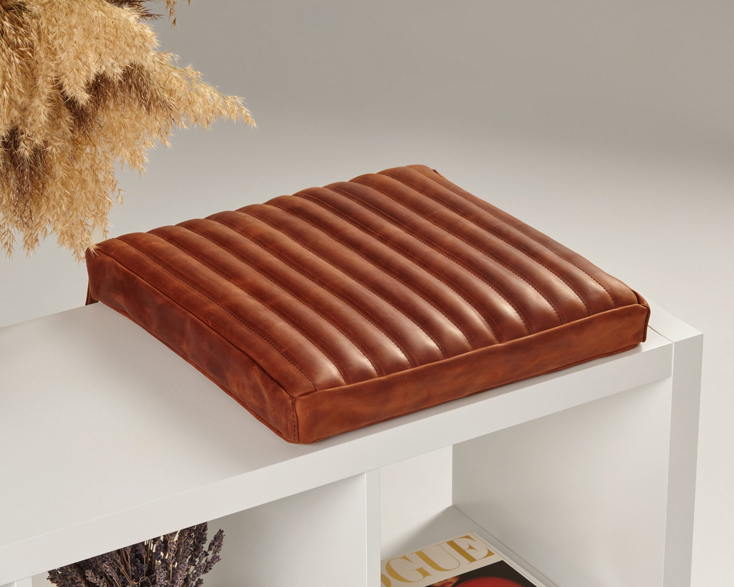 An application scenario or product detail of custom leather bench cushion - Image 3