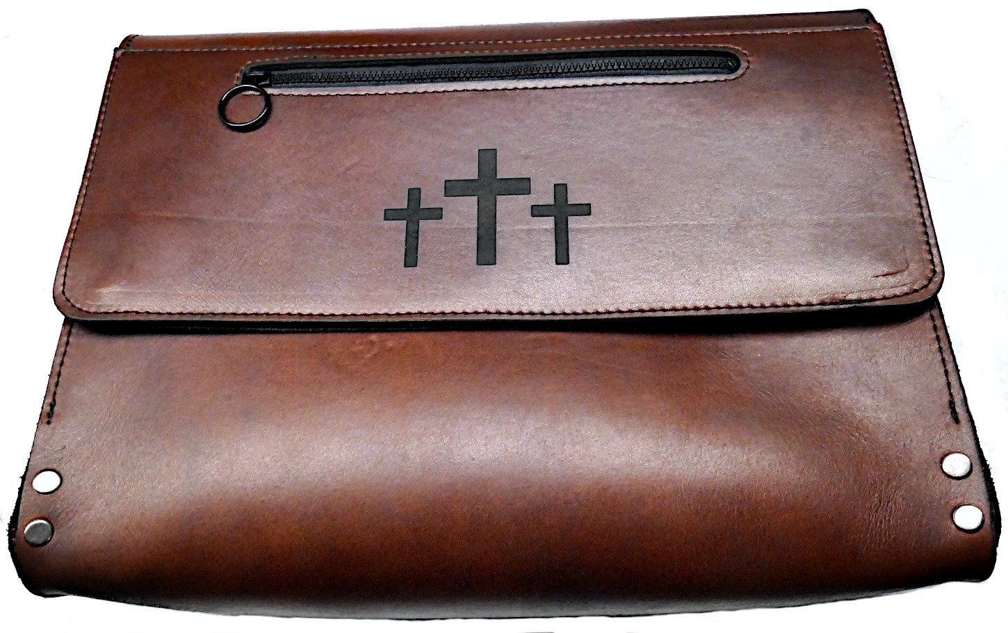 An application scenario or product detail of custom leather bible cases - Image 21
