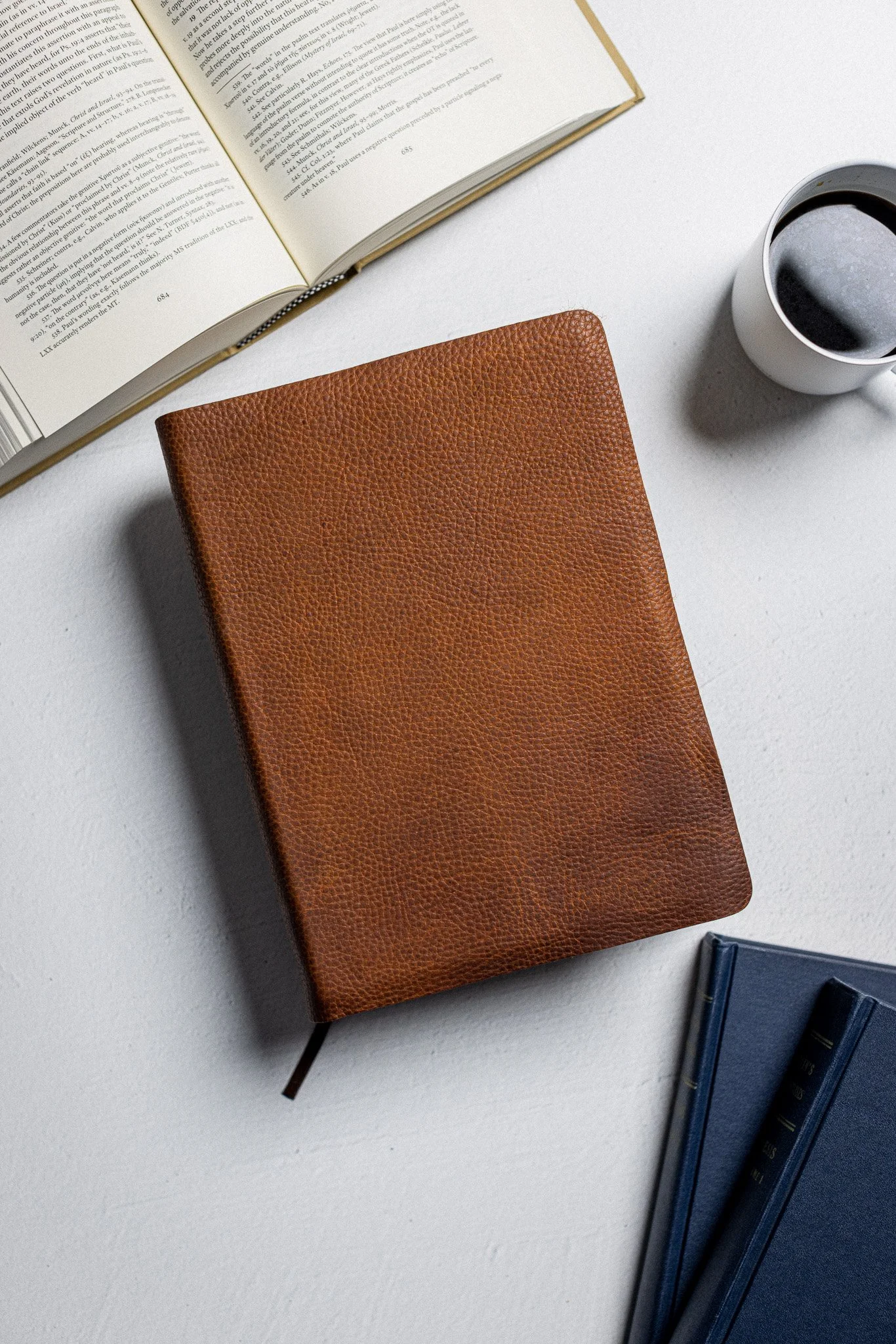 An application scenario or product detail of custom leather bibles - Image 18