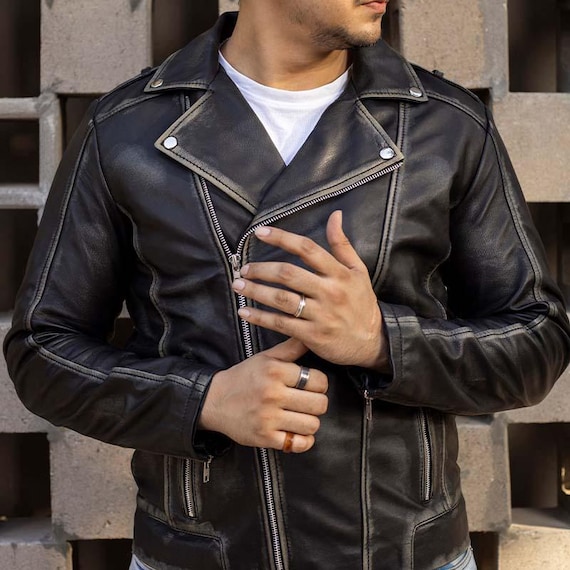 An application scenario or product detail of custom leather biker jackets - Image 10