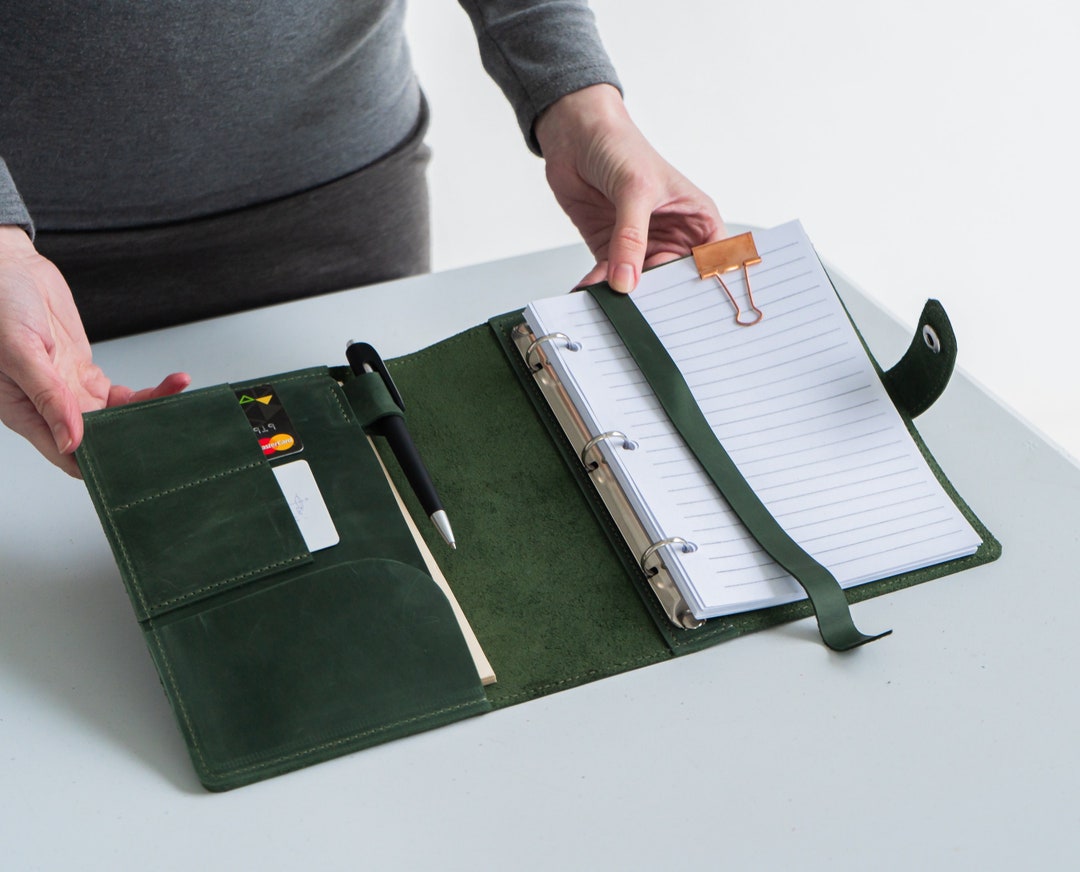 An application scenario or product detail of custom leather binders 3 ring - Image 12