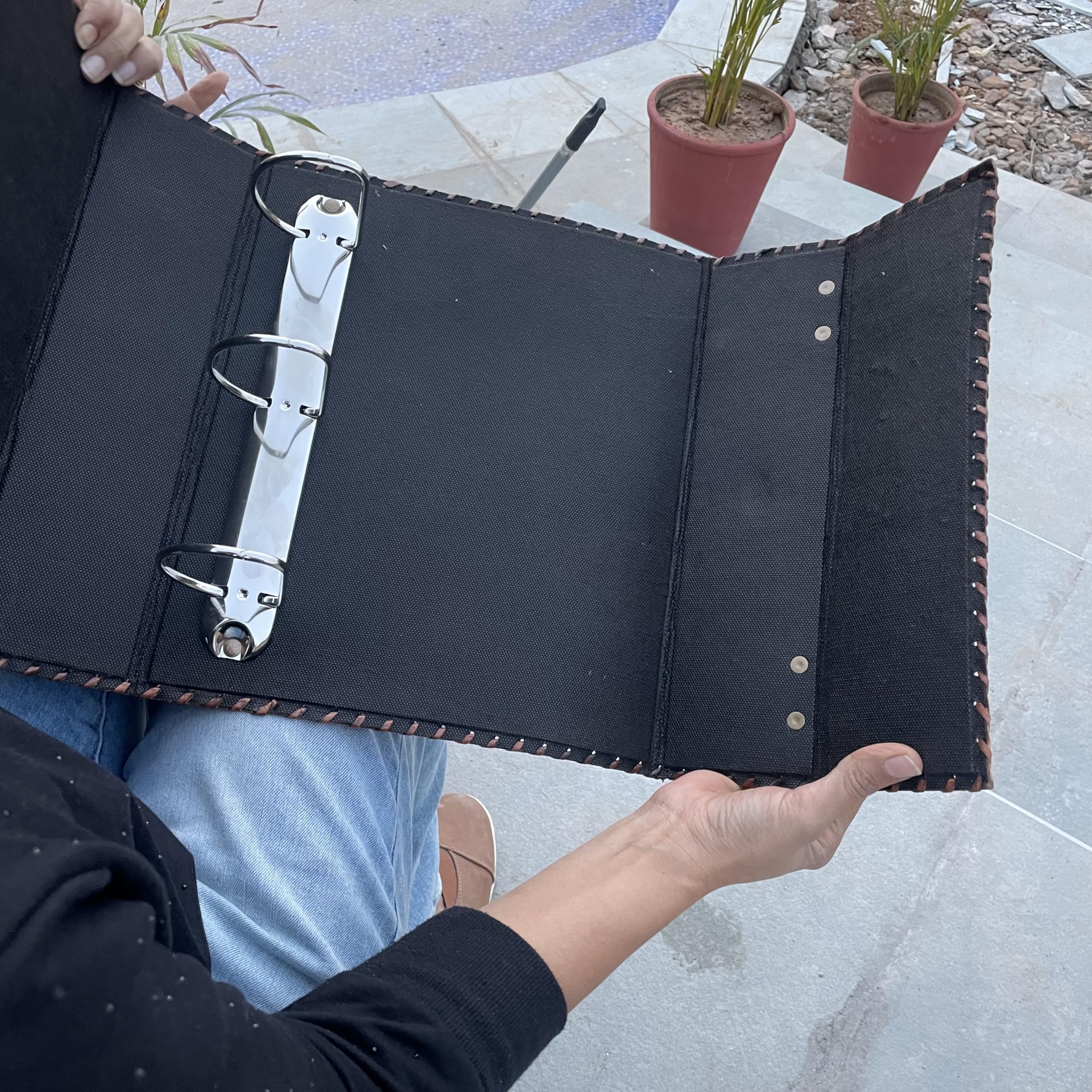 An application scenario or product detail of custom leather binders 3 ring - Image 13