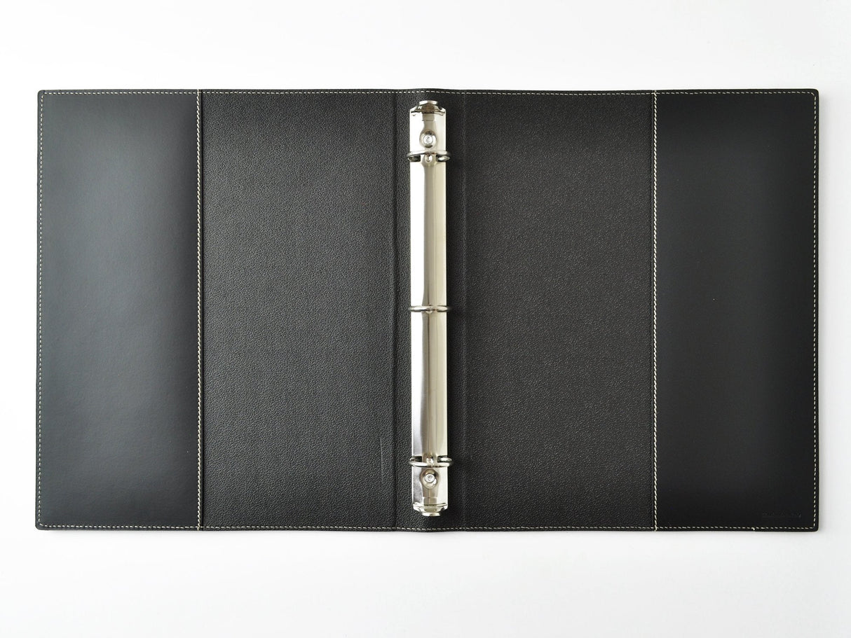 An application scenario or product detail of custom leather binders 3 ring - Image 15