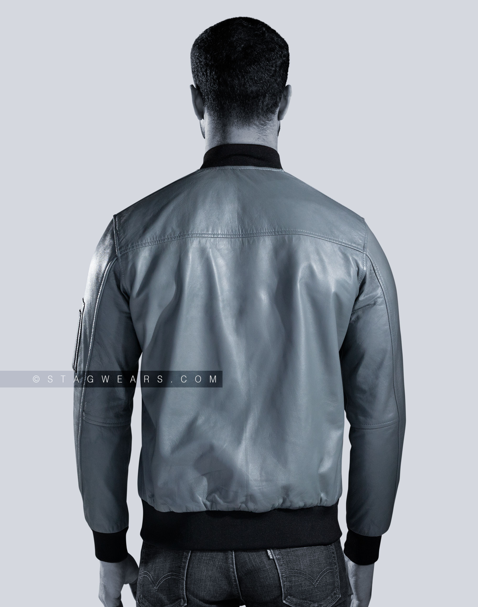 An application scenario or product detail of custom leather bomber jacket - Image 6