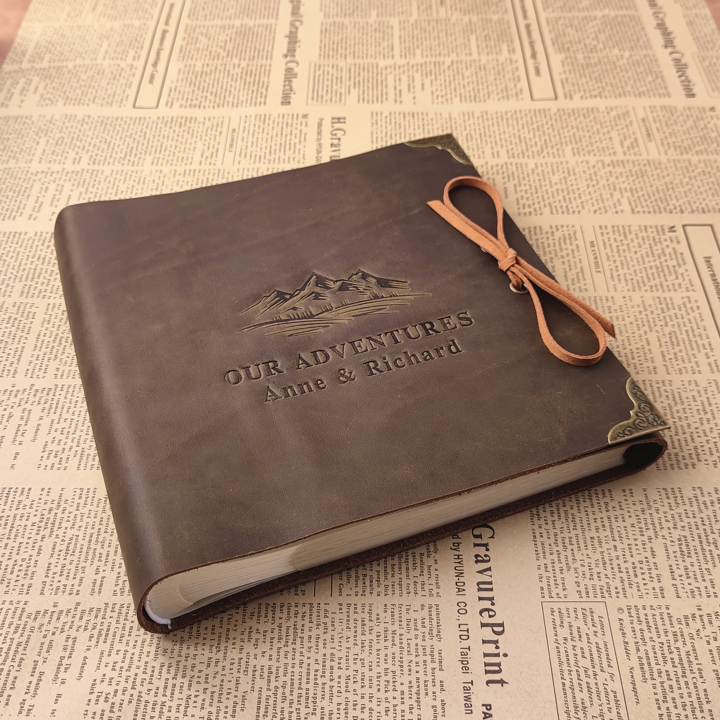 An application scenario or product detail of custom leather book - Image 19
