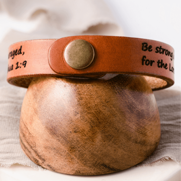 An application scenario or product detail of custom leather bracelets for him - Image 7