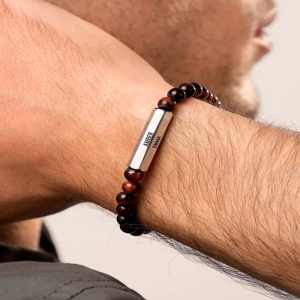 An application scenario or product detail of custom leather bracelets for him - Image 19