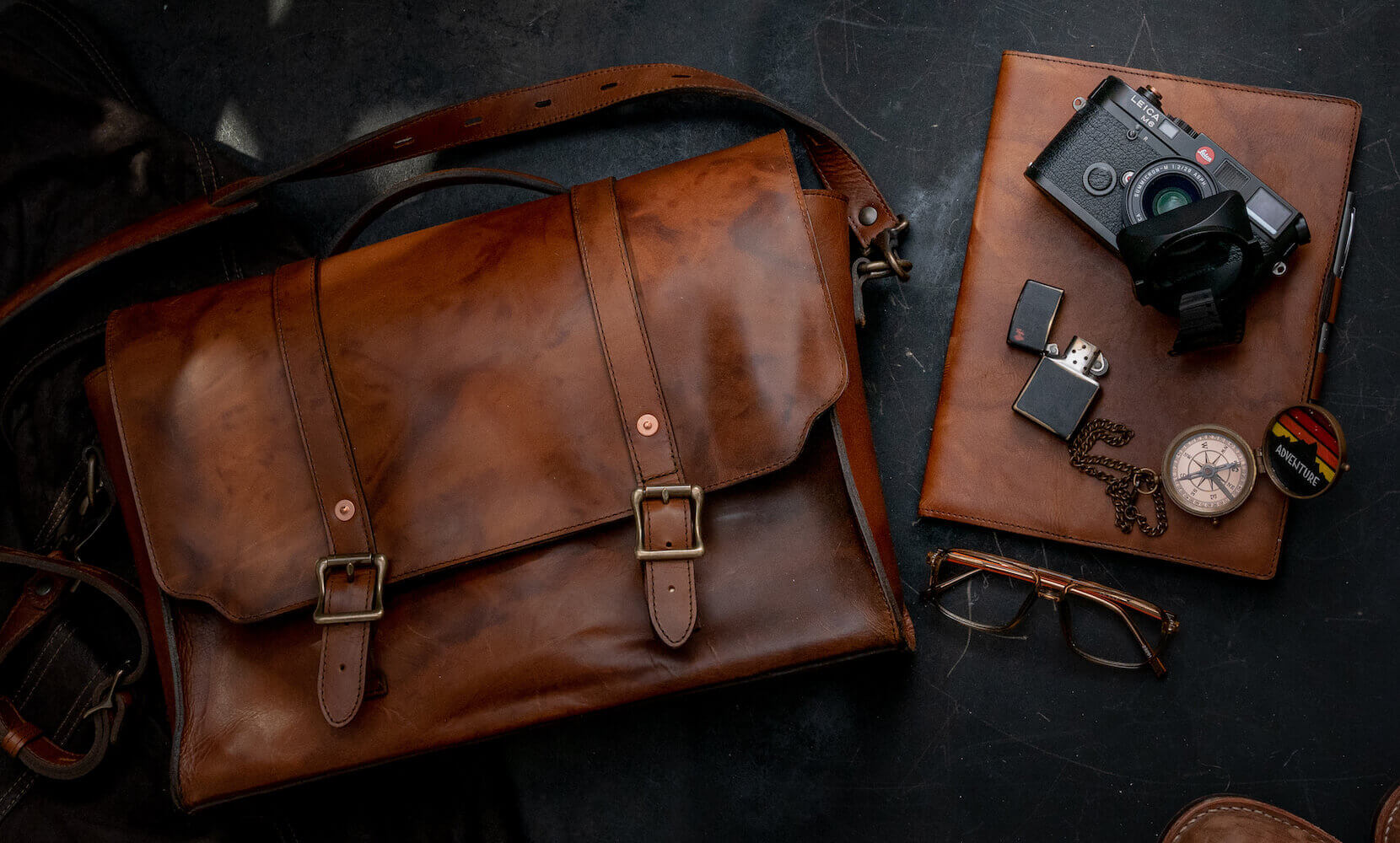An application scenario or product detail of custom leather briefcase - Image 6