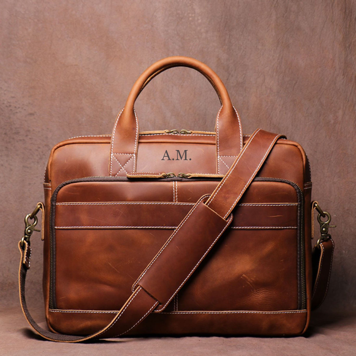 An application scenario or product detail of custom leather briefcase - Image 9