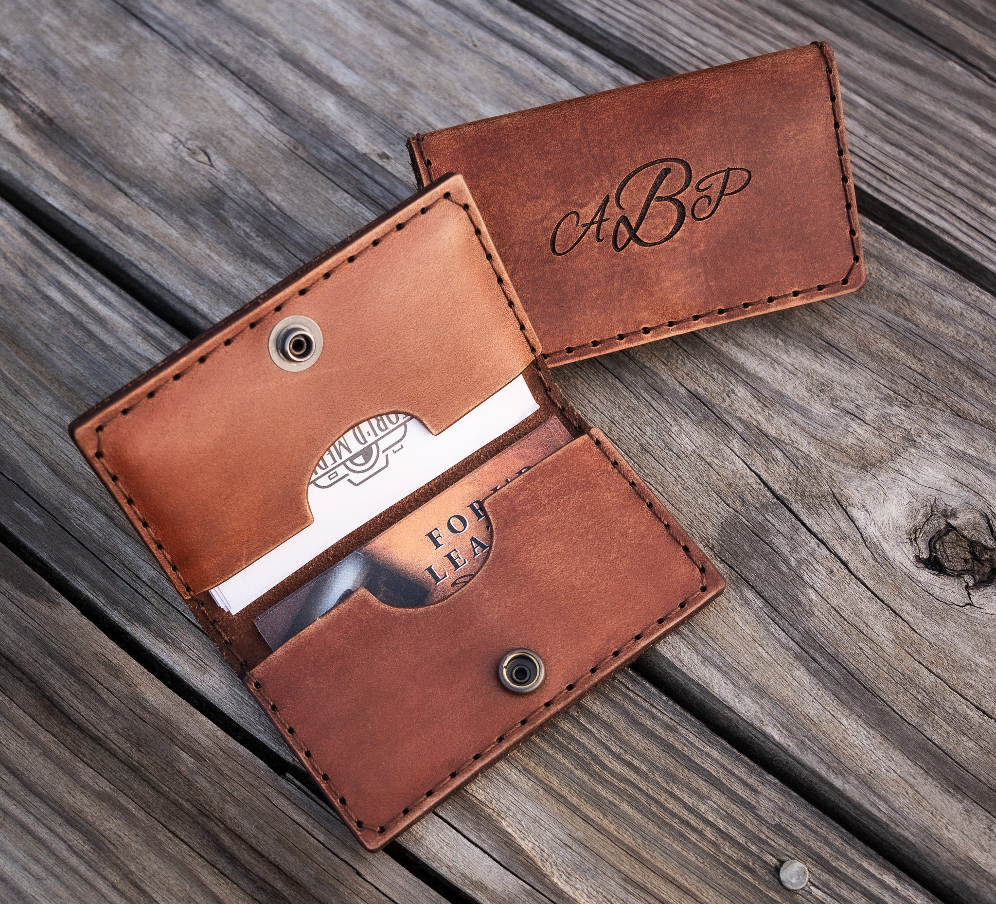 An application scenario or product detail of custom leather business card holder - Image 22