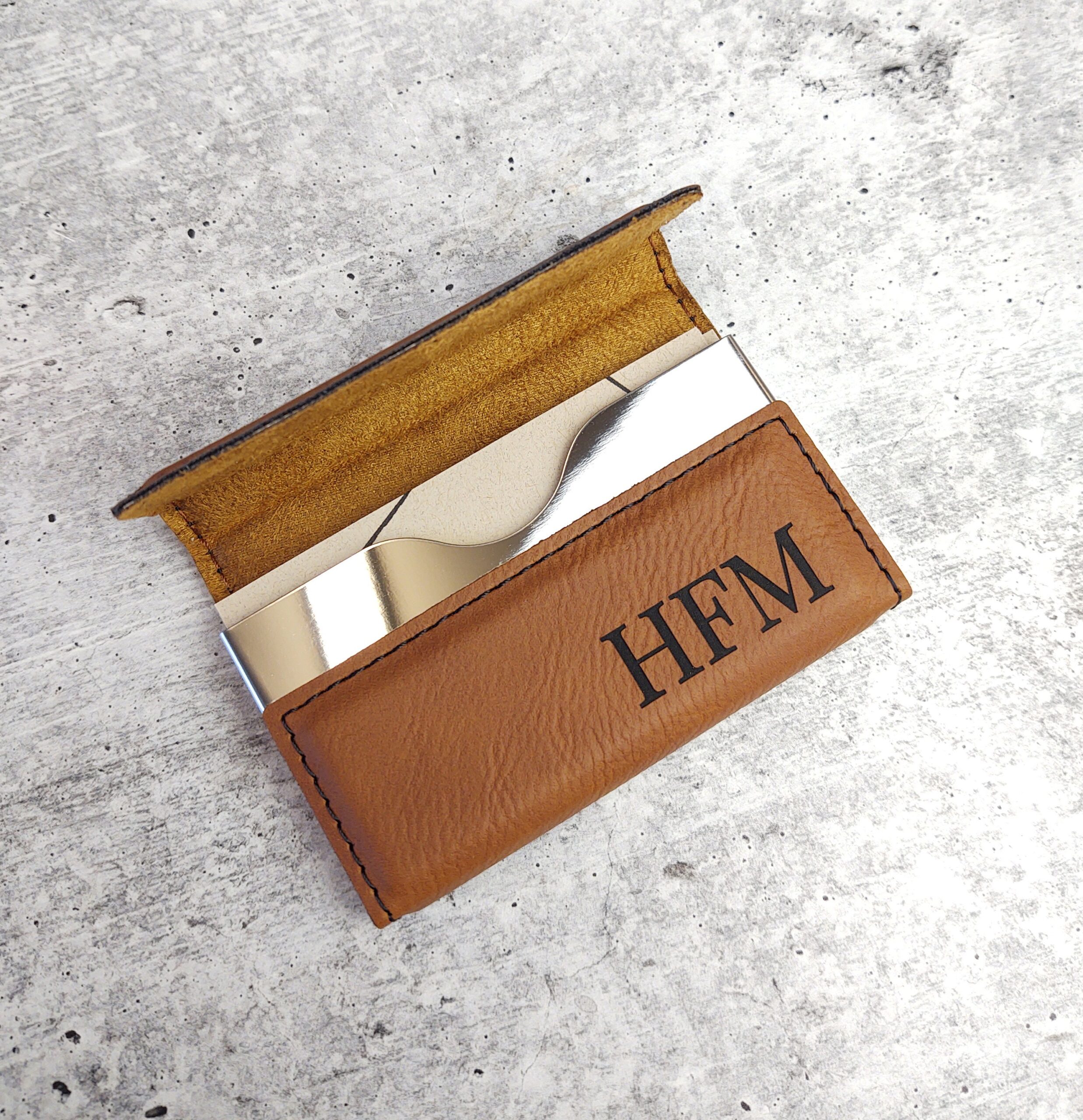 An application scenario or product detail of custom leather business card holder - Image 24