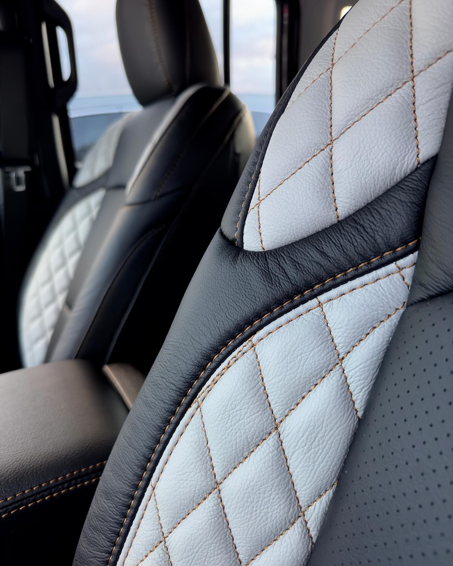 An application scenario or product detail of custom leather car upholstery - Image 17