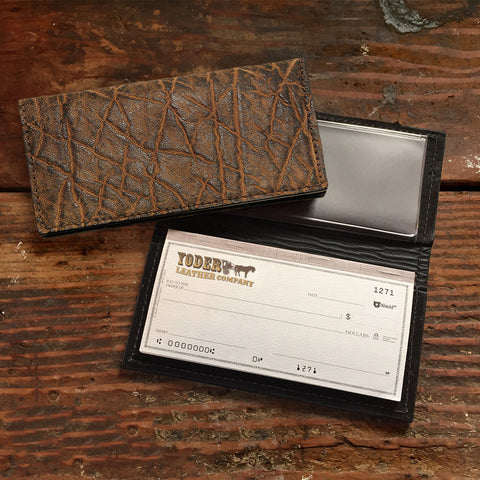 An application scenario or product detail of custom leather checkbook covers - Image 18