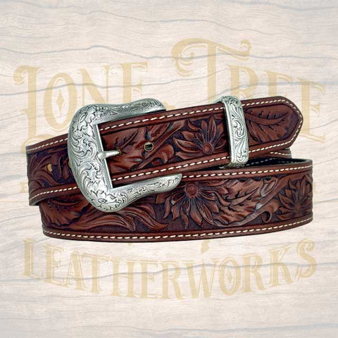 An application scenario or product detail of custom leather cowboy belts - Image 21