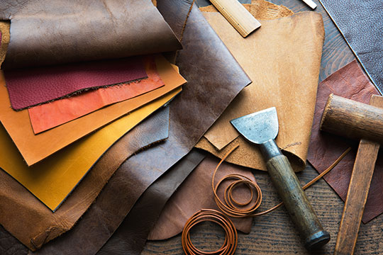An application scenario or product detail of custom leather craft - Image 22