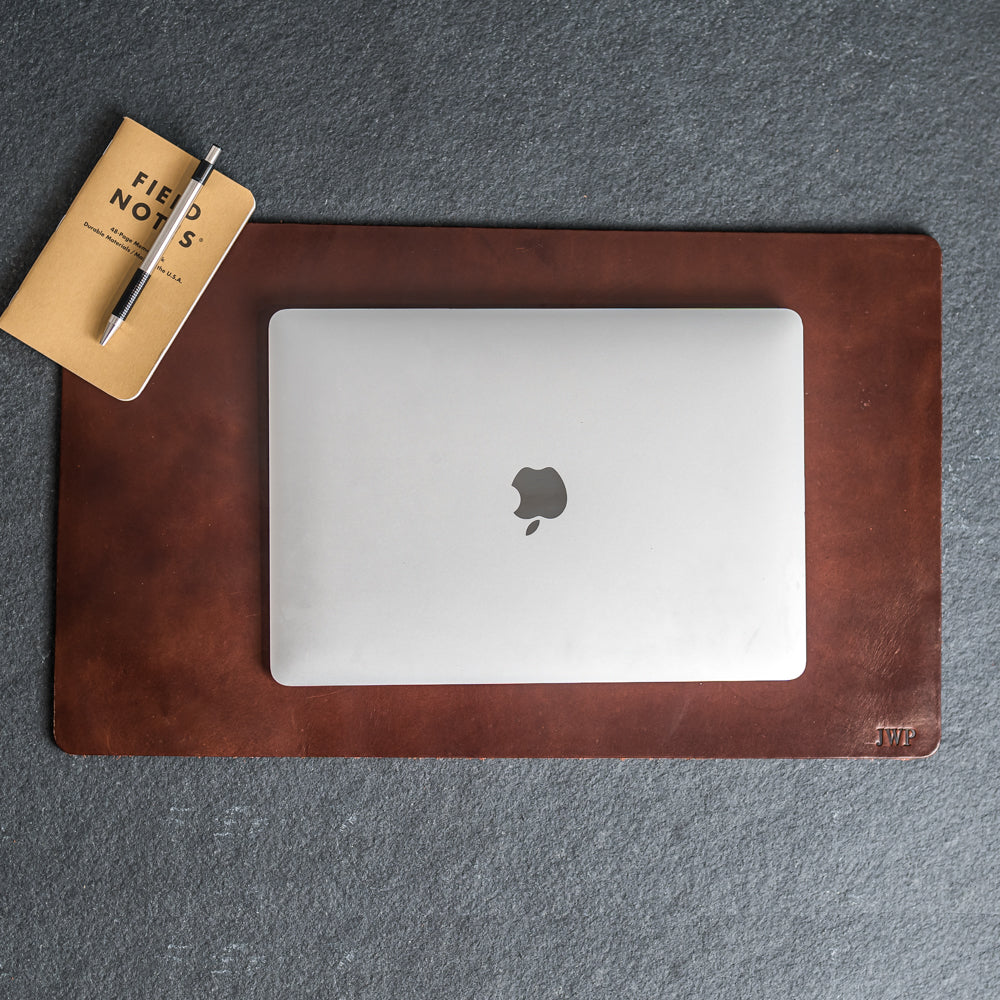 An application scenario or product detail of custom leather desk mat - Image 9