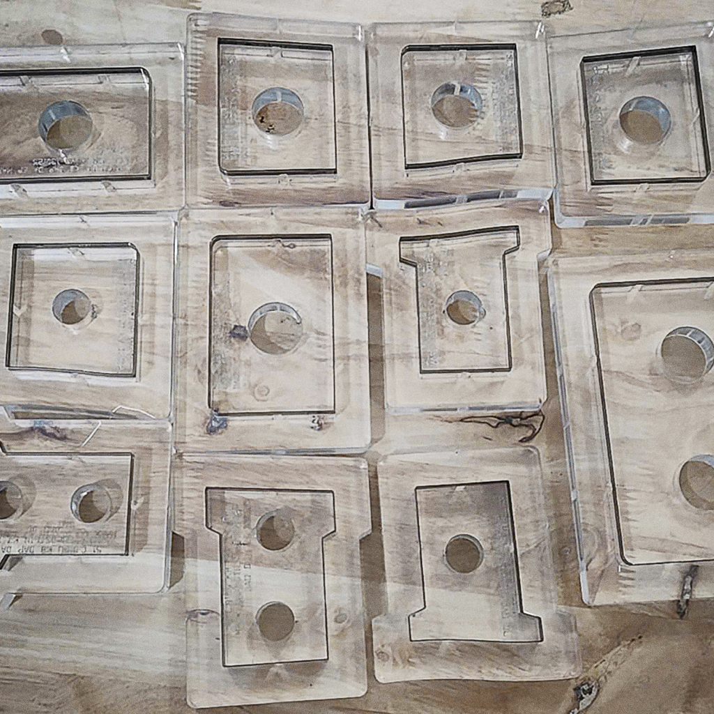 An application scenario or product detail of custom leather dies - Image 16