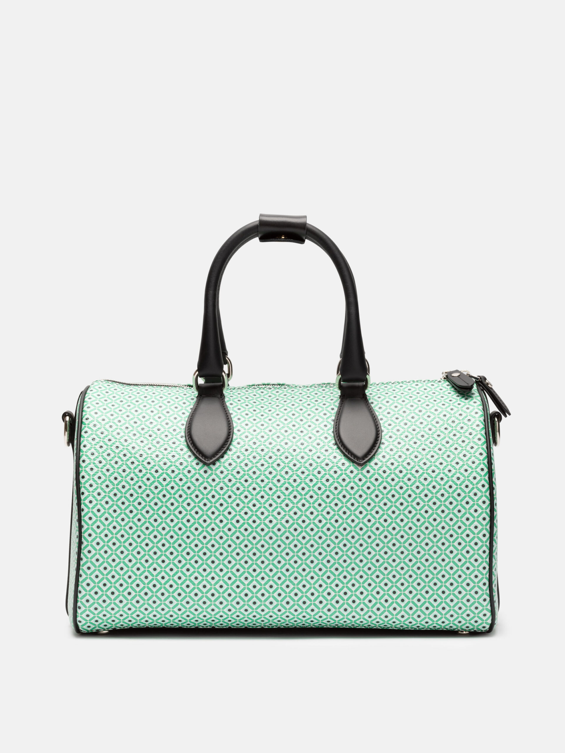 An application scenario or product detail of custom leather duffle bags - Image 2