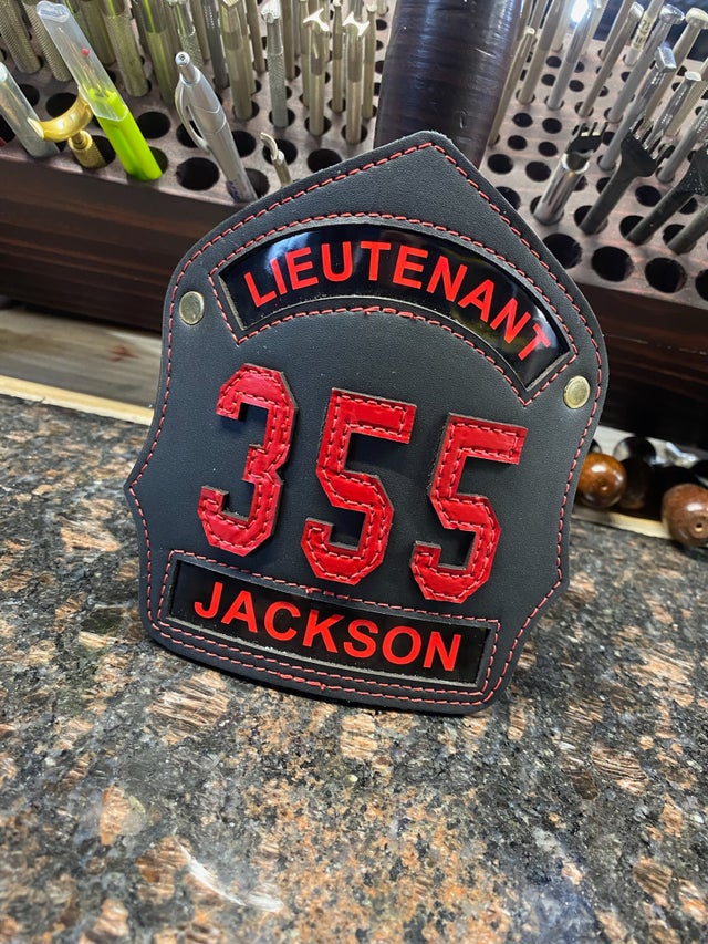 An application scenario or product detail of custom leather fire helmet shields - Image 4