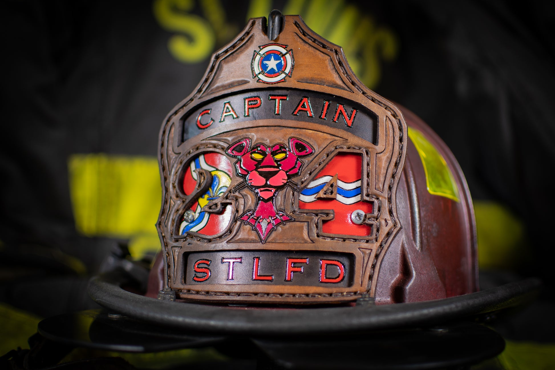 An application scenario or product detail of custom leather fire helmet shields - Image 6